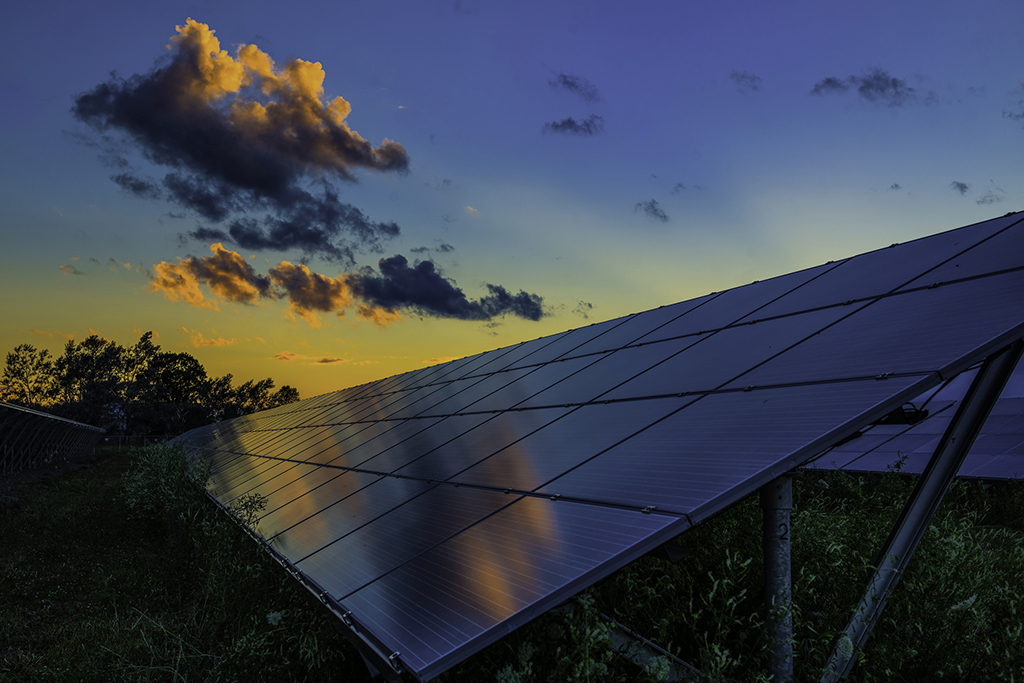 Crypto Goes Green: Using Renewable Energy in Cloud Mining