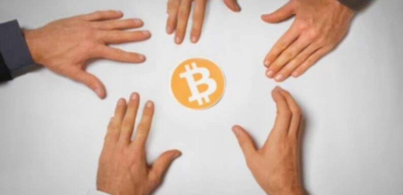 Two Billionaires to Go At Each Other About Bitcoin